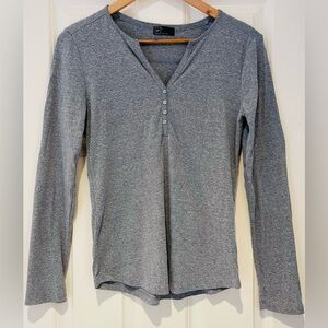 GAP Long Sleeve Henley (s)